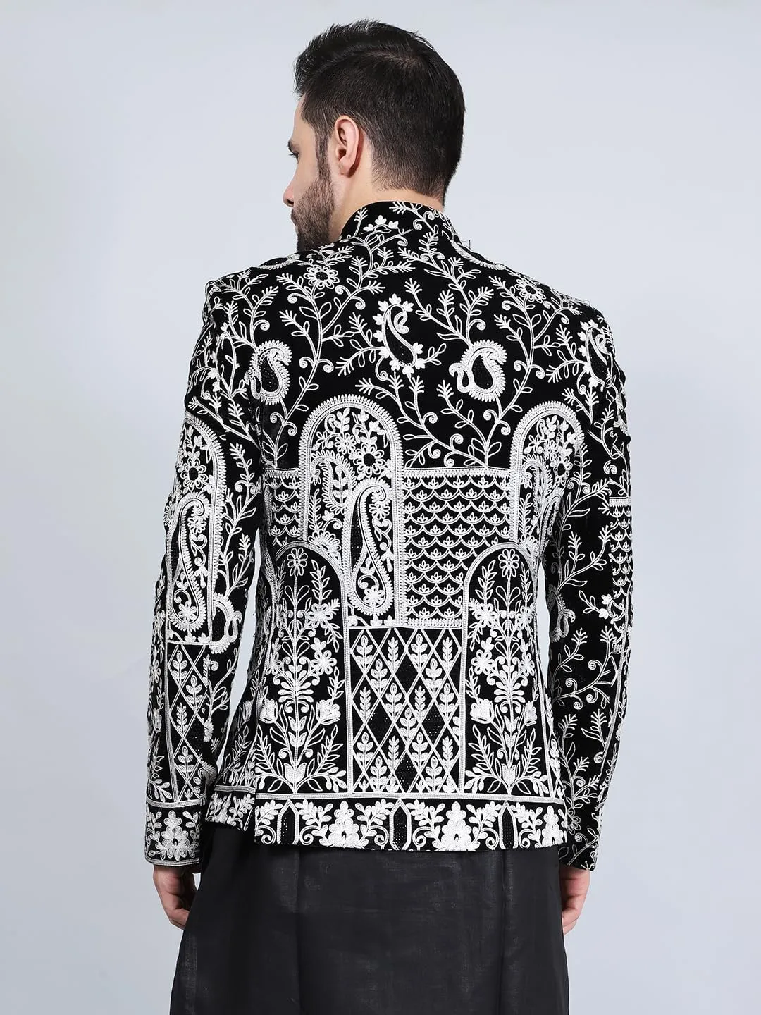WINTAGE Embroidered Velvet Black Bandhgala